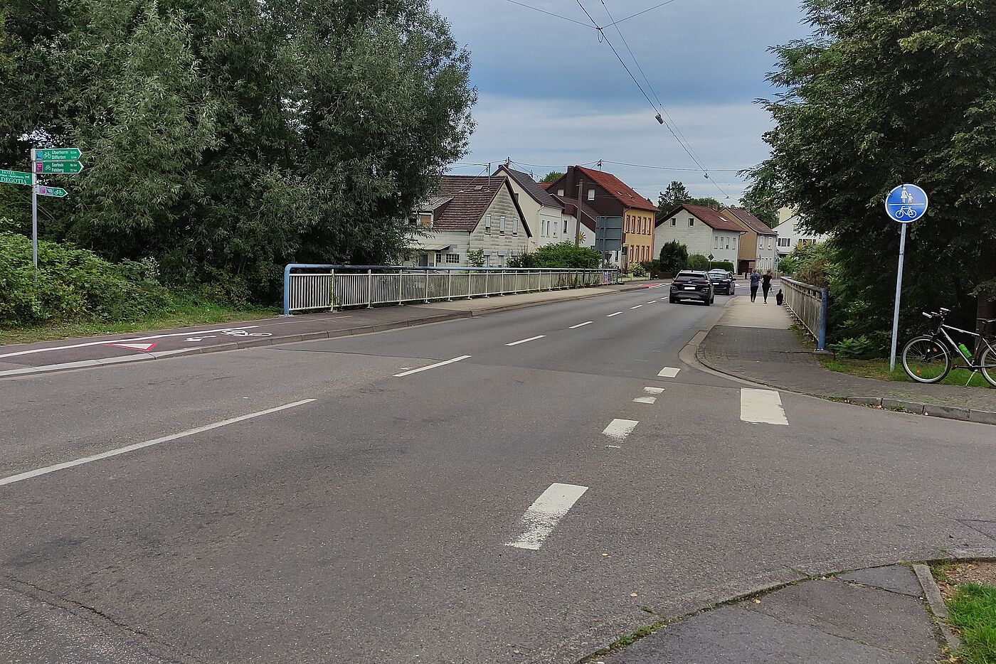 Radwegbeginn aus dem Nichts