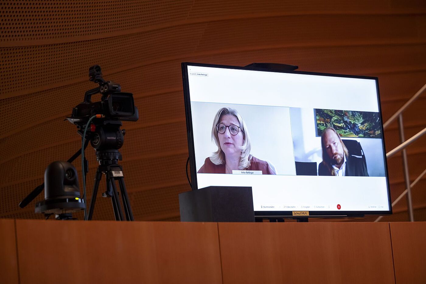 Parlamentarischer Abend So geht #Fahrradland: Anke Rehlinger (SPD) und Dr. Anton Hofreiter (Bündnis 90/Die Grünen). Parlamentarischer Abend So geht #Fahrradland: Anke Rehlinger (SPD) und Dr. Anton Hofreiter (Bündnis 90/Die Grünen).